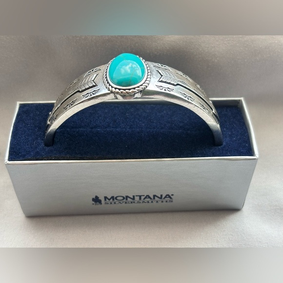 Montana Silversmiths’s Silver and Turquoise Cuff Bracelet - Picture 3 of 3